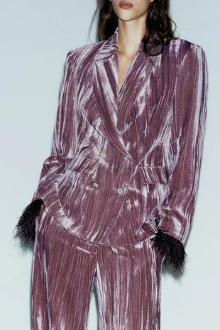 Блейзер из бархата с перьями- Заказать в России
