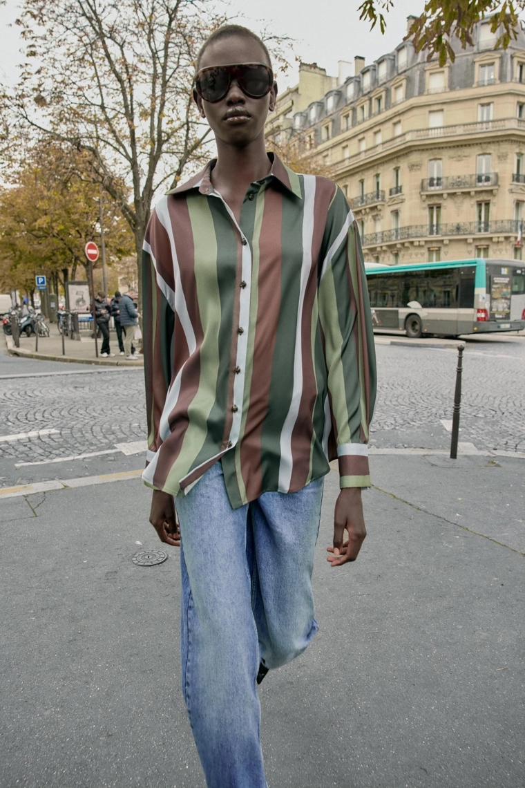 Рубашка из полосатого атласа