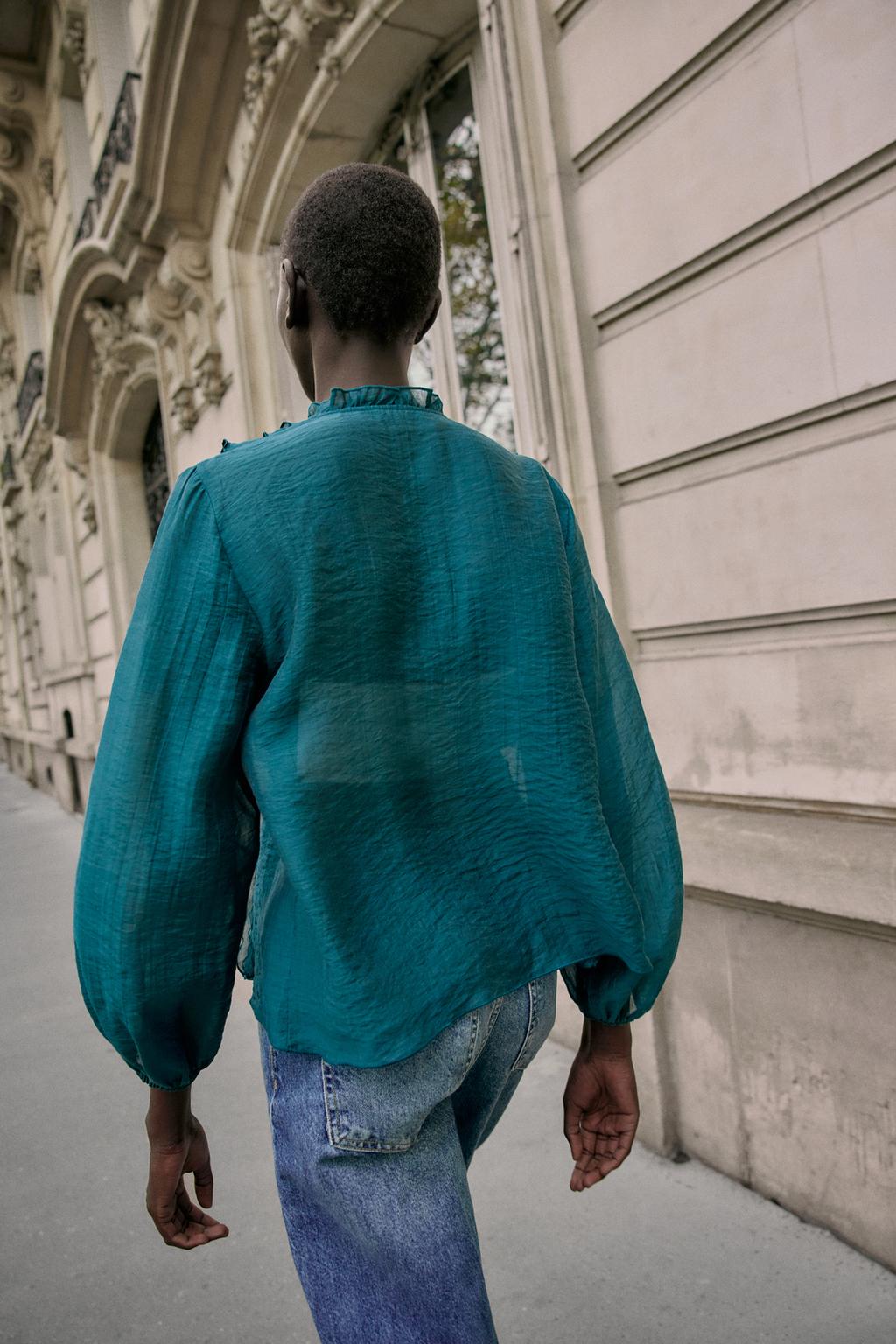 БЛУЗА С ВОЛАНАМИ