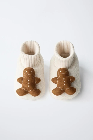 Ecru White | 8839/630/002 - Zara Домашние тапочки в форме пряничного человечка