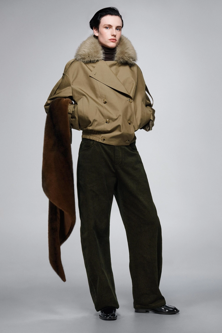 Куртка-тренч из стеганого материала с отделкой из искусственного меха zw коллекция