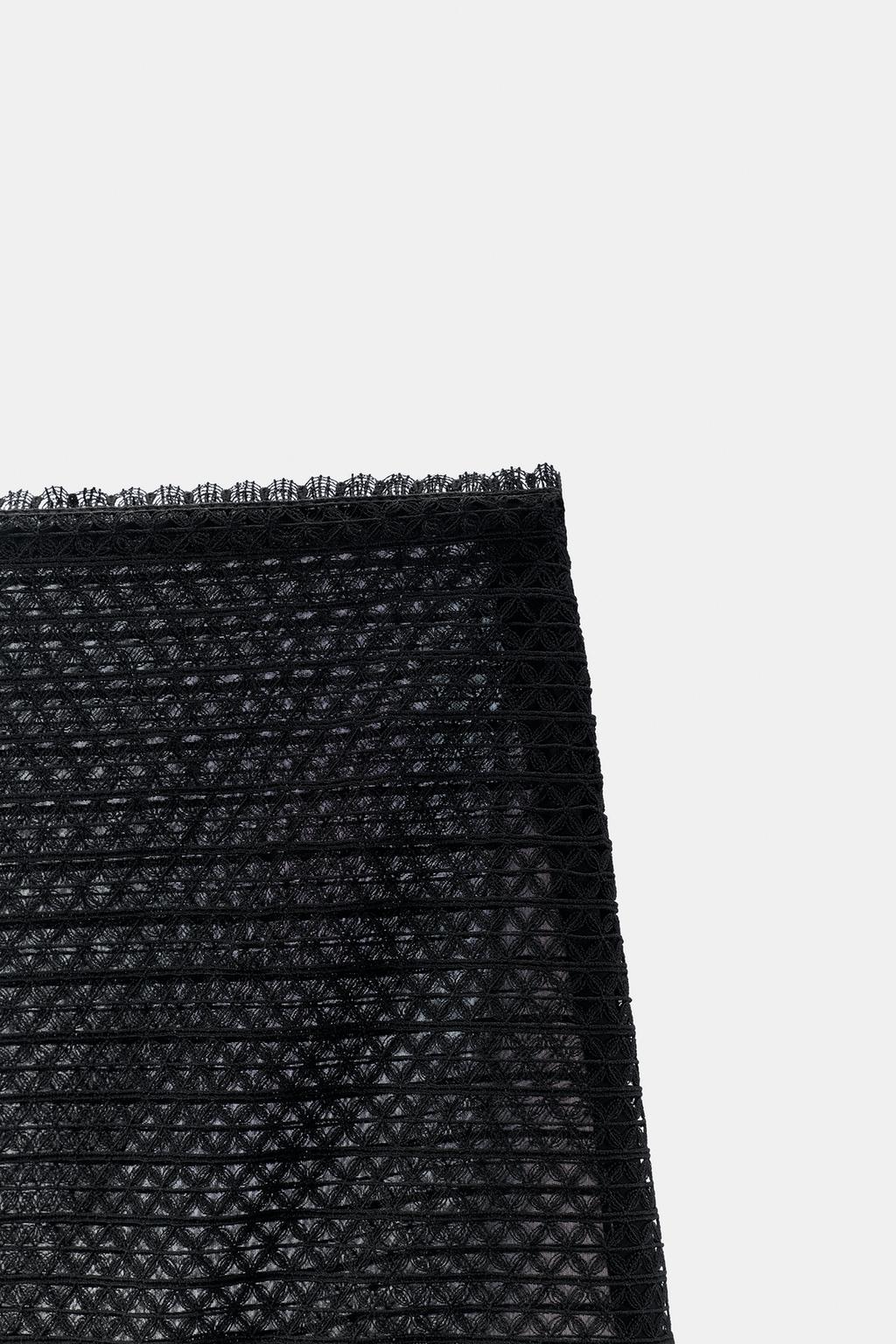 КОМБИНИРОВАННАЯ ЮБКА ИЗ КРУЖЕВА И ТЮЛЯ