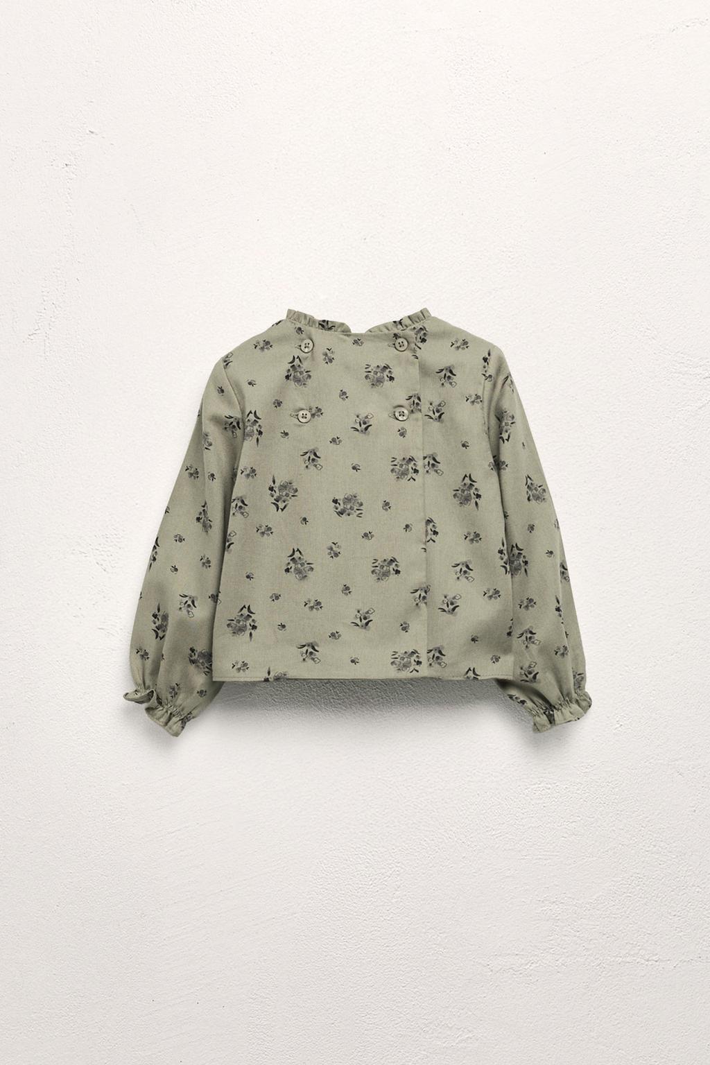 Блузка с принтом limited edition с маленькими оборками