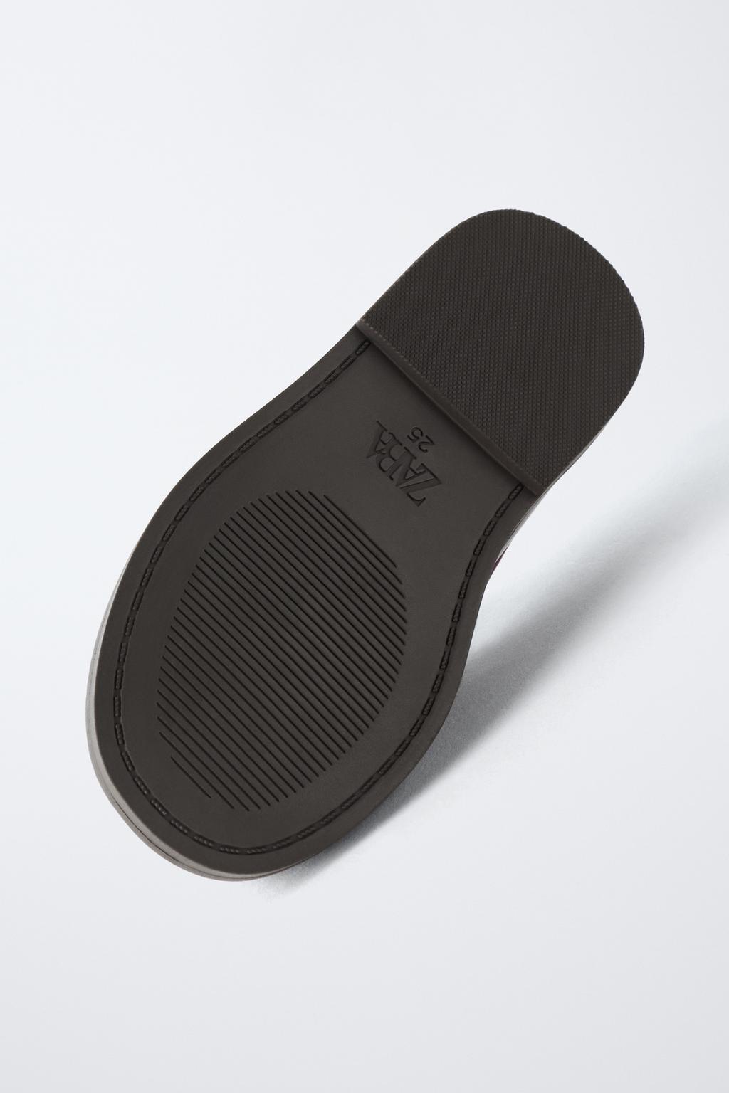 Лоферы limited edition с кисточкой из кожи