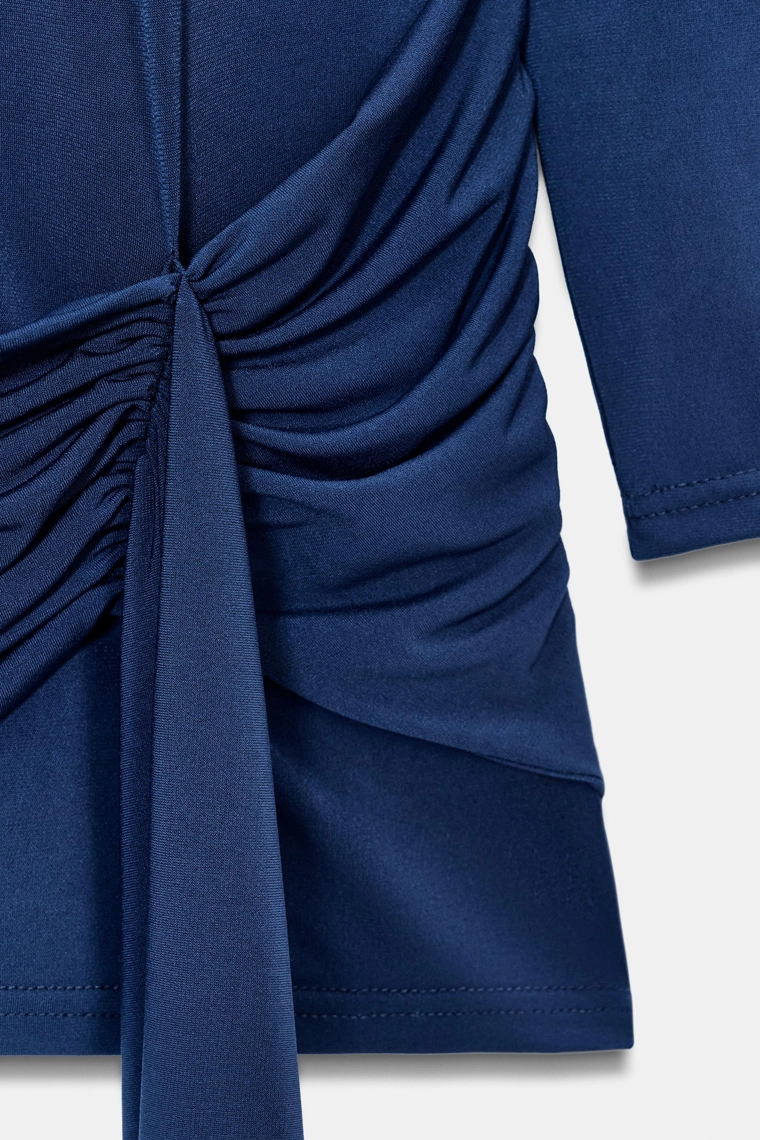 Короткое платье с поясом