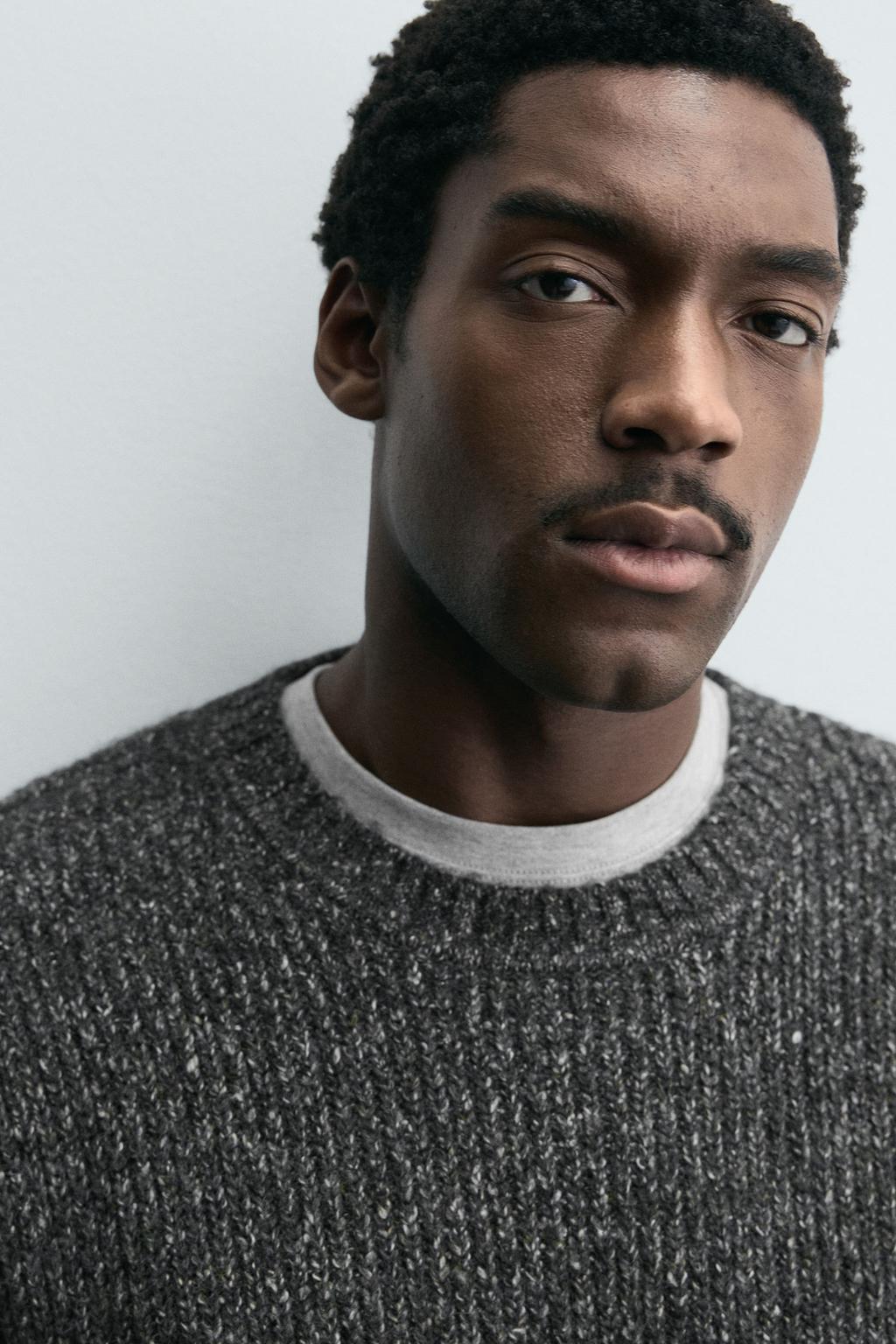 ЖЕМЧУЖНЫЙ ВЯЗАНЫЙ ДЖЕМПЕР