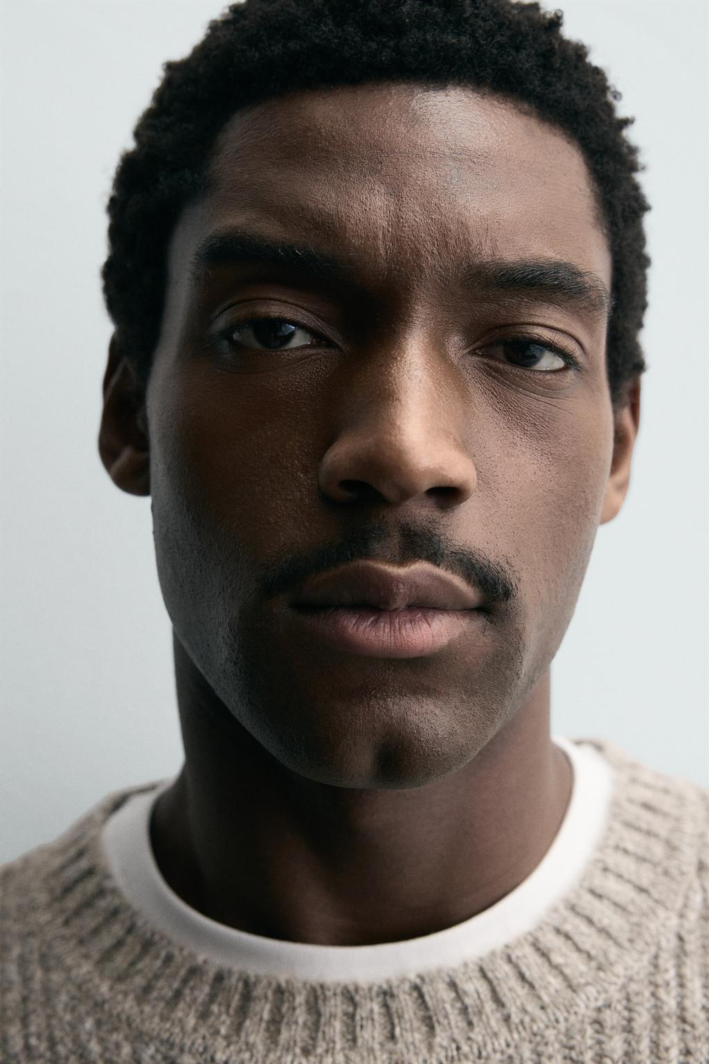 ЖЕМЧУЖНЫЙ ВЯЗАНЫЙ ДЖЕМПЕР