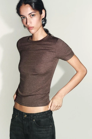 Минималистичная футболка с короткими рукавами- Заказать в России