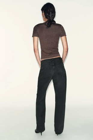 Минималистичная футболка с короткими рукавами- Заказать в России