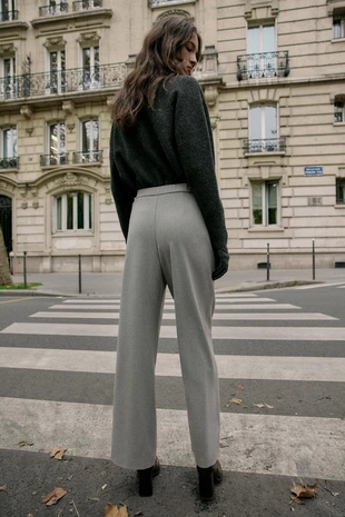 Свитер из мягкого трикотажа- Заказать в России