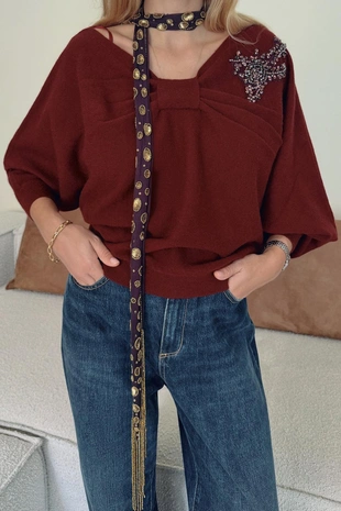 Асимметричный свитер с отделкой из страз- Заказать в России