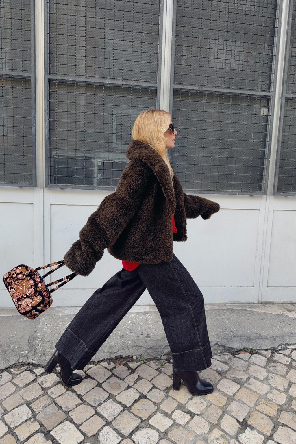 ШЕРСТЯНОЙ СВИТЕР СВОБОДНОГО КРОЯ