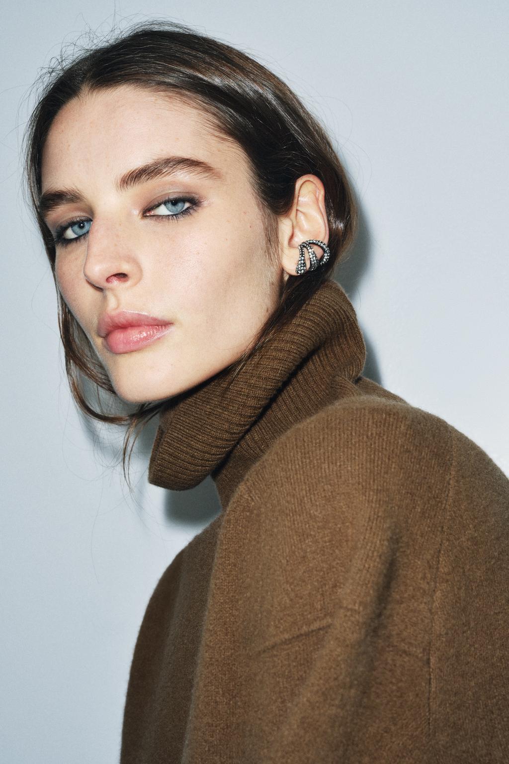 НАБОР ИЗ 2 СЕРЕГ-КАФФОВ СО СТРАЗАМИ