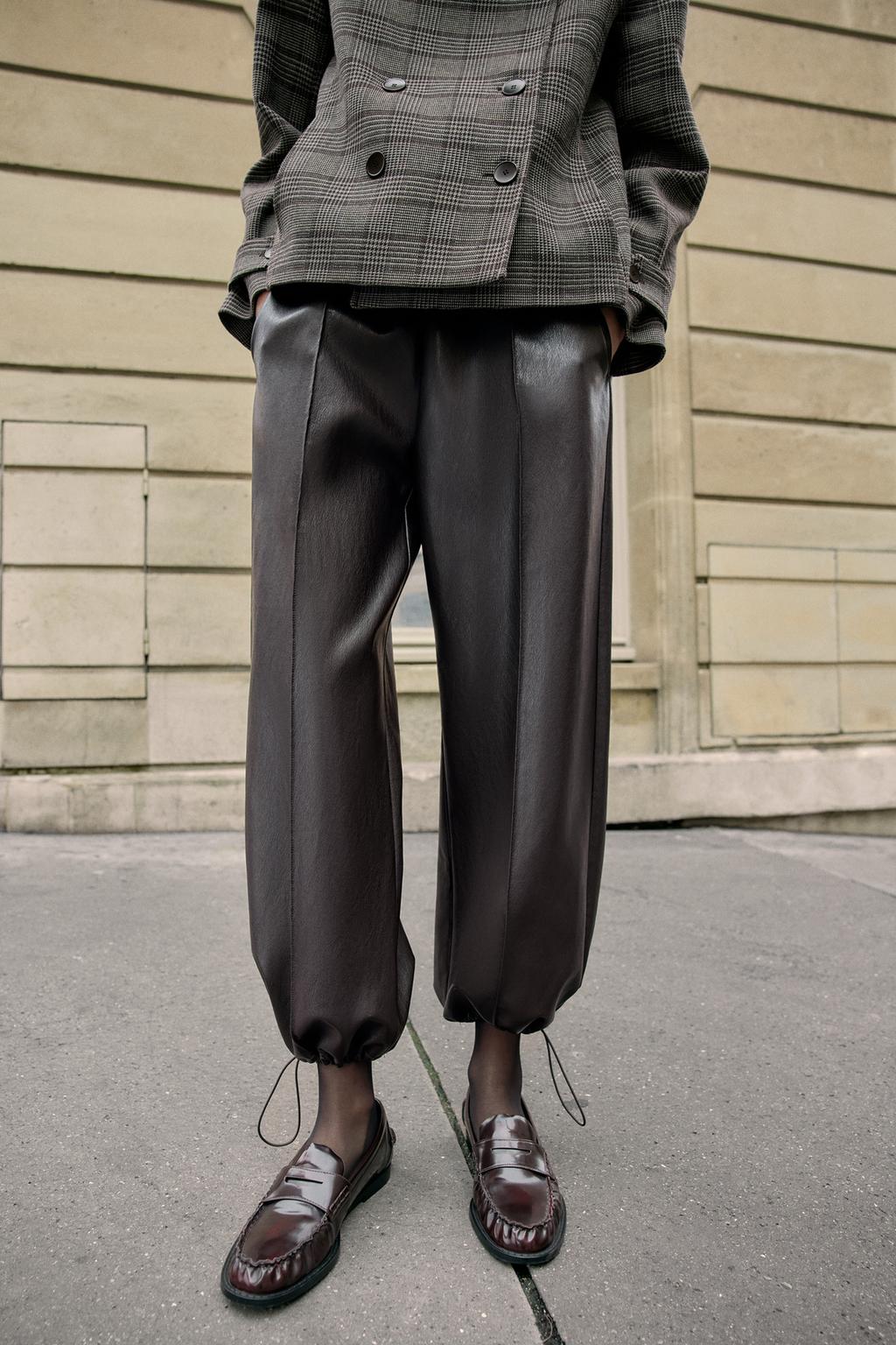 БРЮКИ-БОМБЕРЫ ИЗ ИСКУССТВЕННОЙ КОЖИ