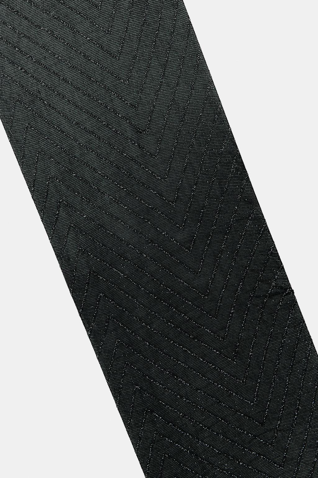 КОЛГОТКИ С БЛЕСТЯЩЕЙ НИТЬЮ