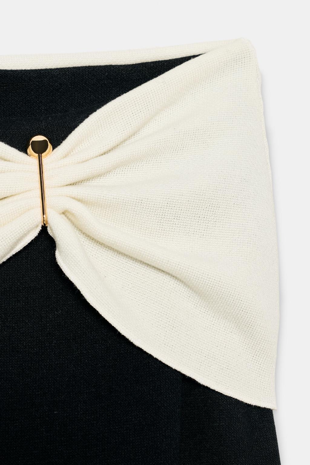 ТОП ИЗ МЯГКОЙ ТКАНИ С ПРЯЖКОЙ