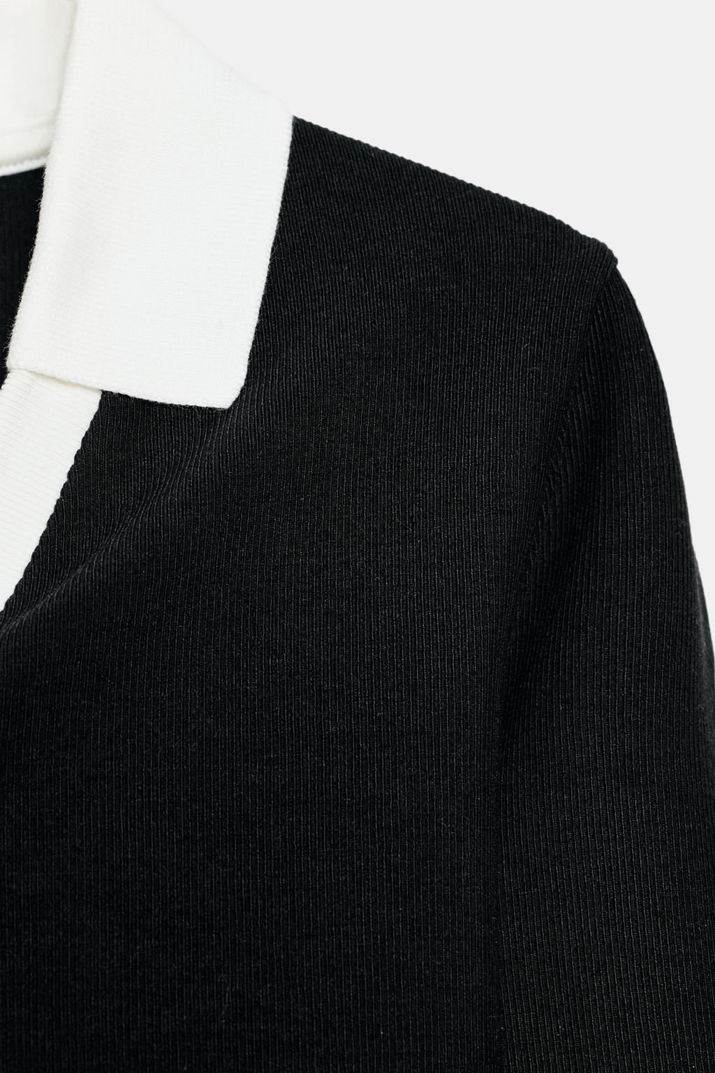 ТОП ПОЛО ИЗ ТКАНИ ИНТЕРЛОК С КОНТРАСТНЫМИ ЭЛЕМЕНТАМИ