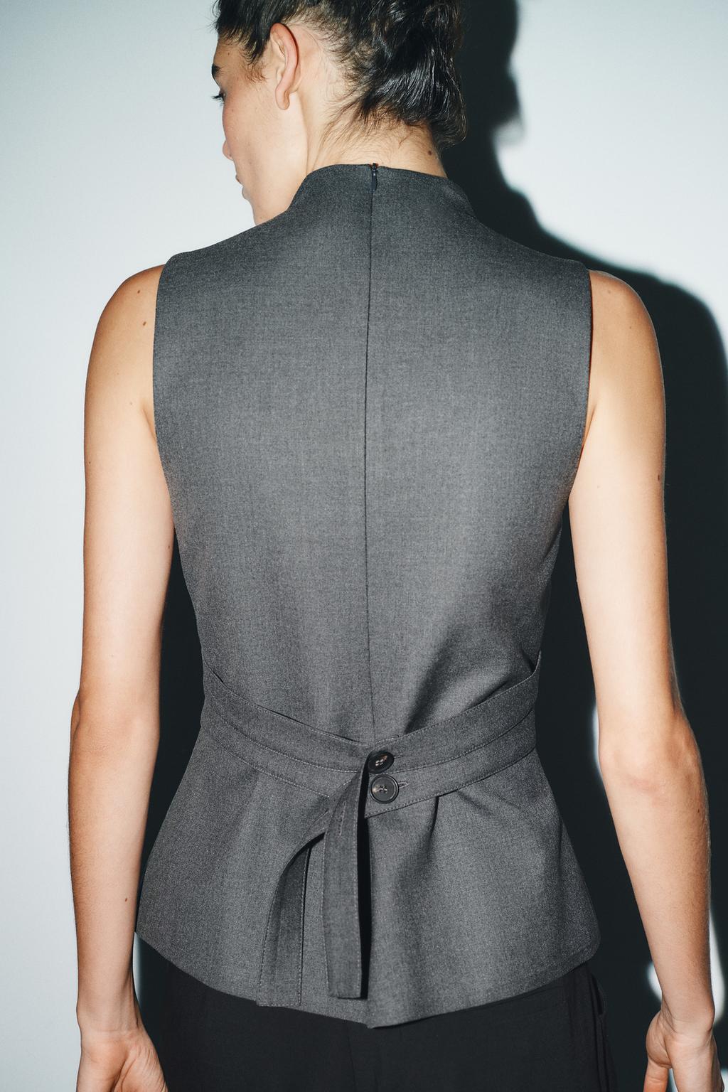 ТОП С ПУГОВИЦАМИ