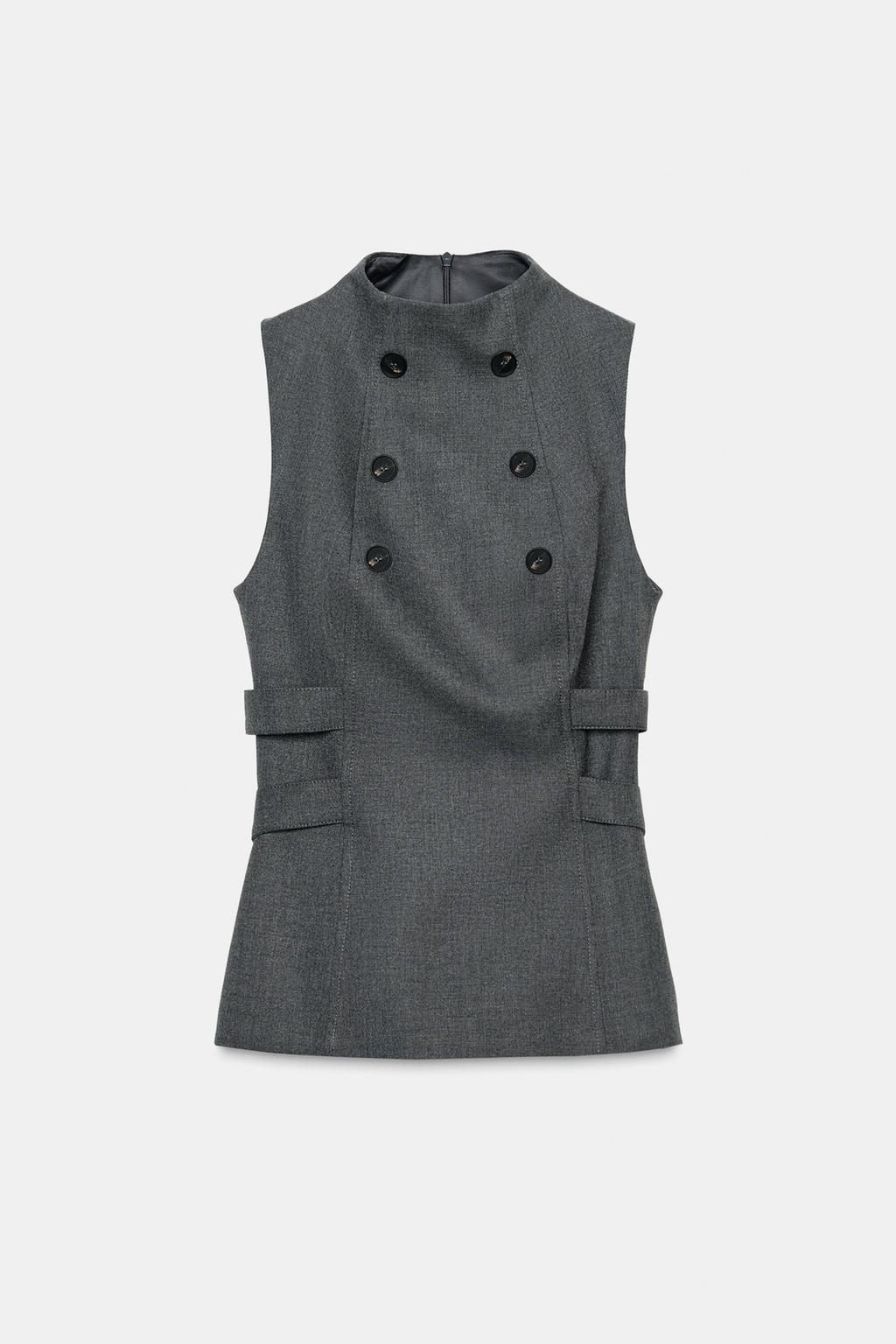 ТОП С ПУГОВИЦАМИ