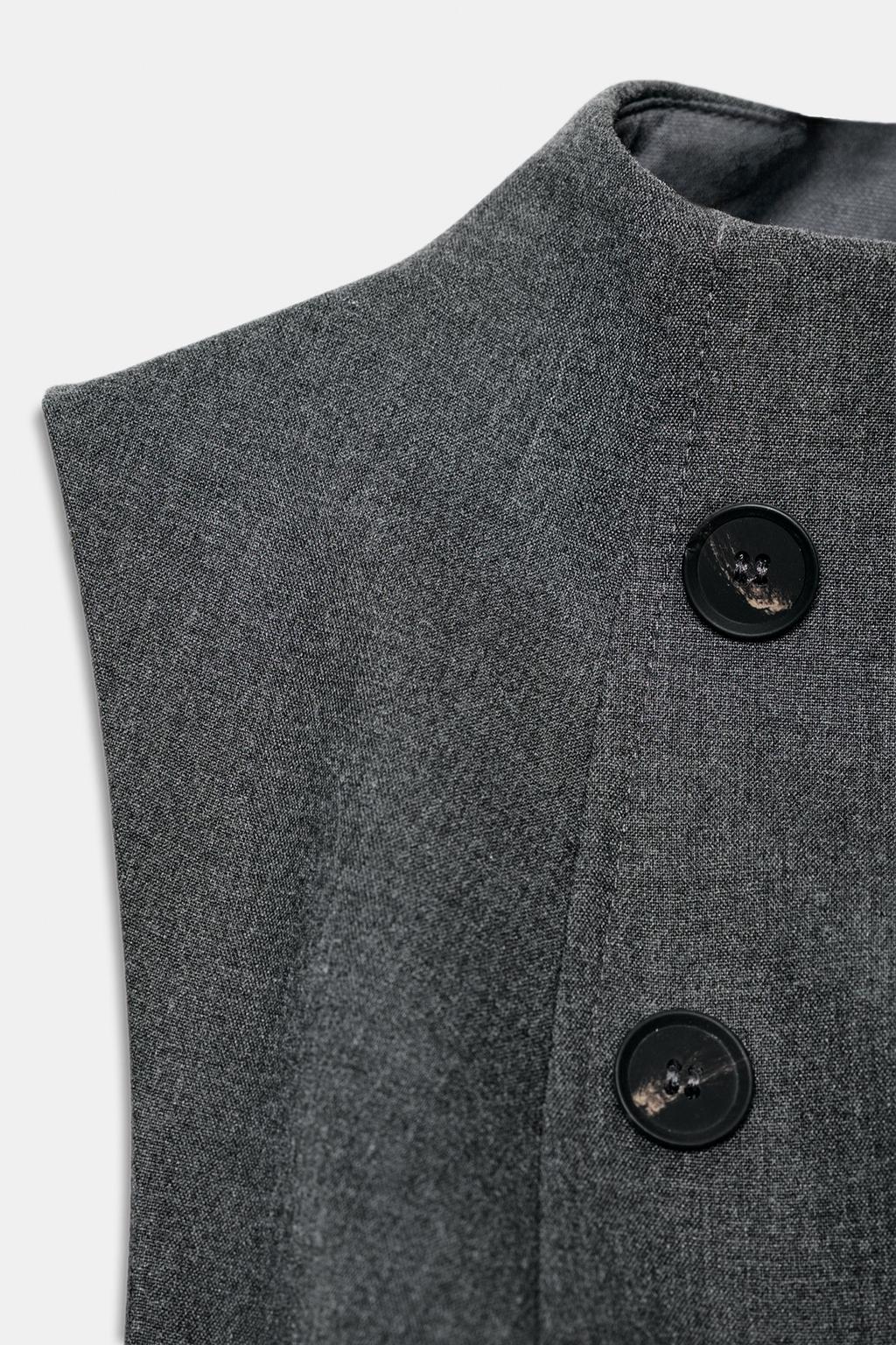 ТОП С ПУГОВИЦАМИ