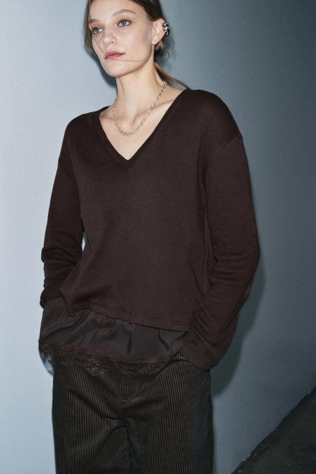 КОМБИНИРОВАННАЯ ФУТБОЛКА С КРУЖЕВОМ