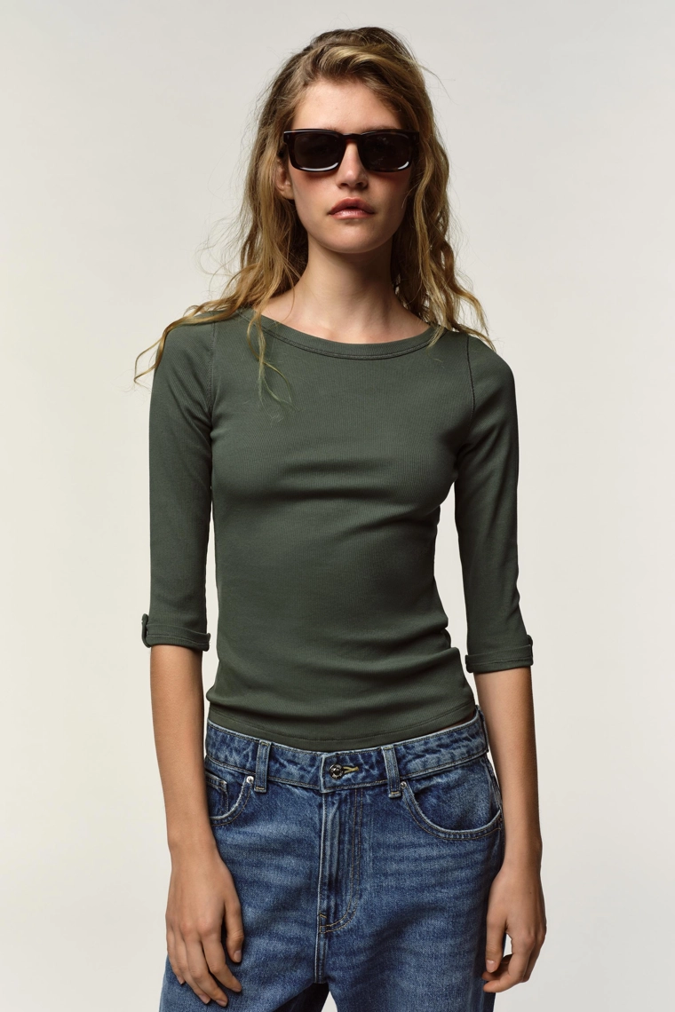 Рифленая футболка с пуговицами