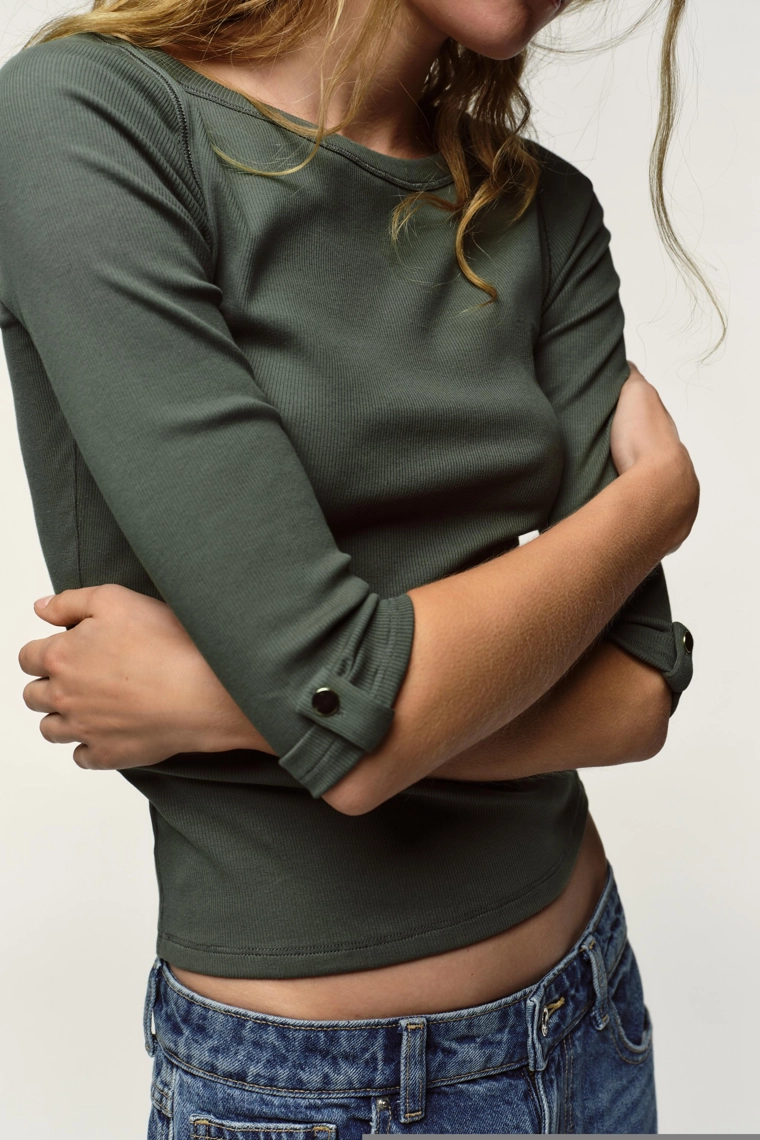 Рифленая футболка с пуговицами