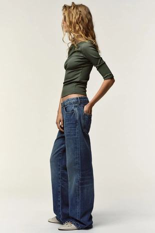 Футболка в рубчик с пуговицами