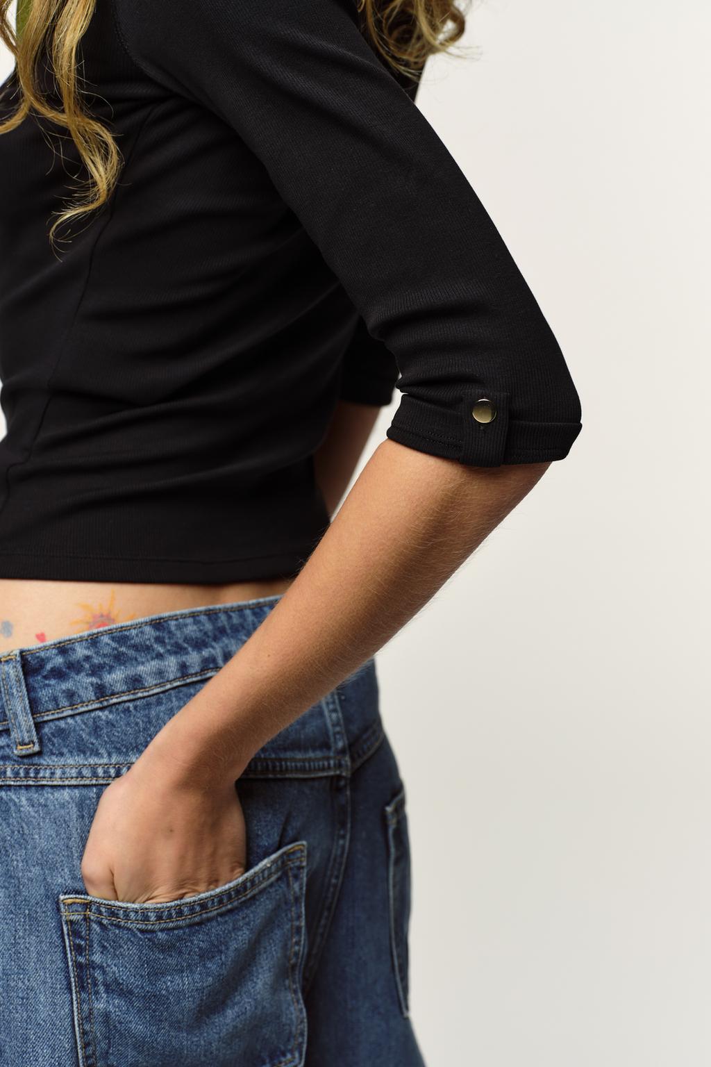 ФУТБОЛКА В РУБЧИК С ПУГОВИЦАМИ