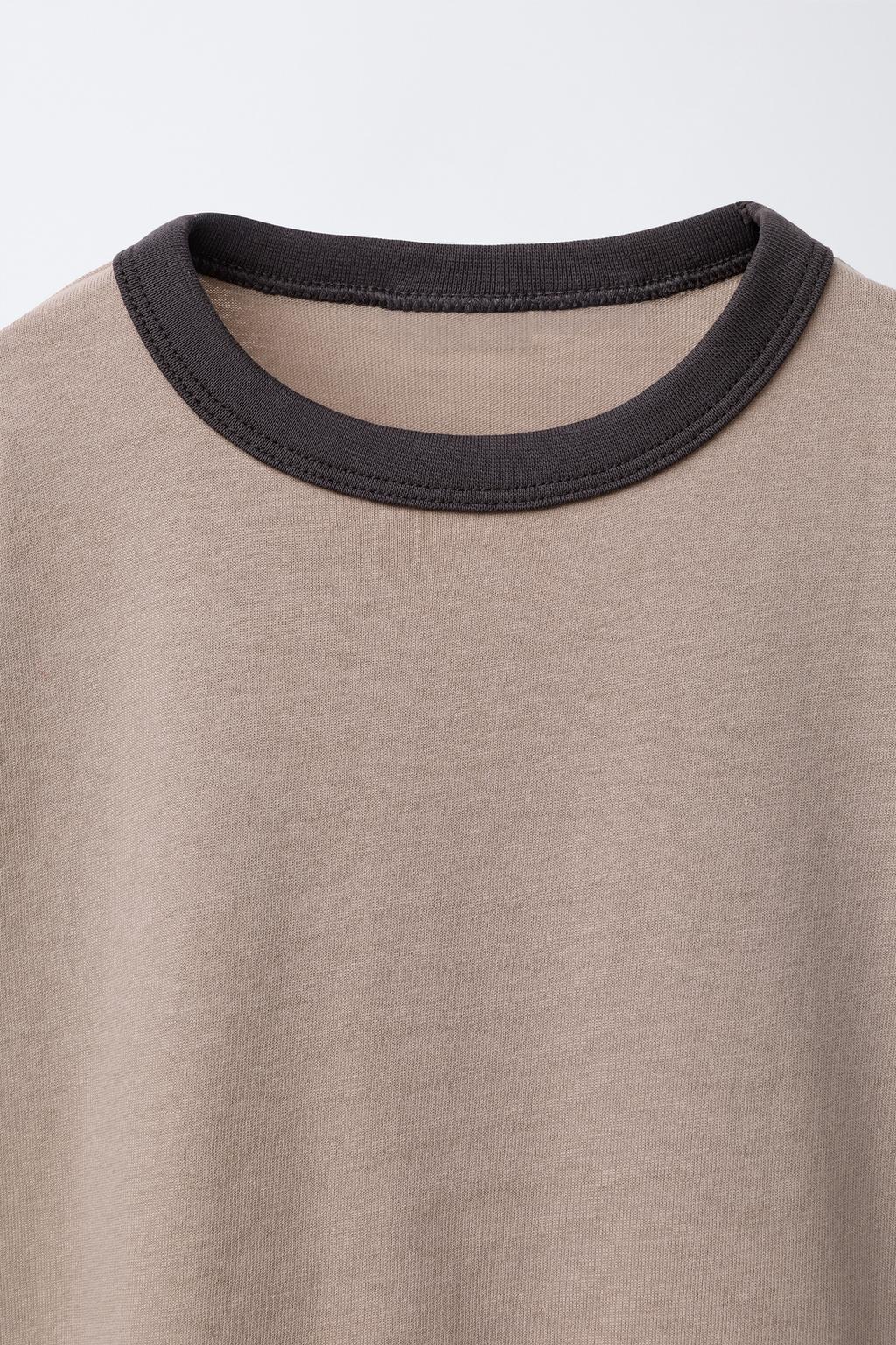 НАБОР ИЗ ДВУХ ОДНОТОННЫХ ФУТБОЛОК С ОКАНТОВКОЙ