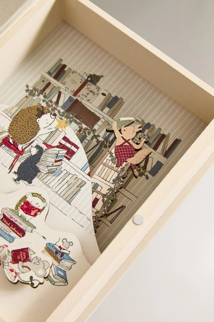 Рождественская музыкальная шкатулка с книжным шкафом- Заказать в России