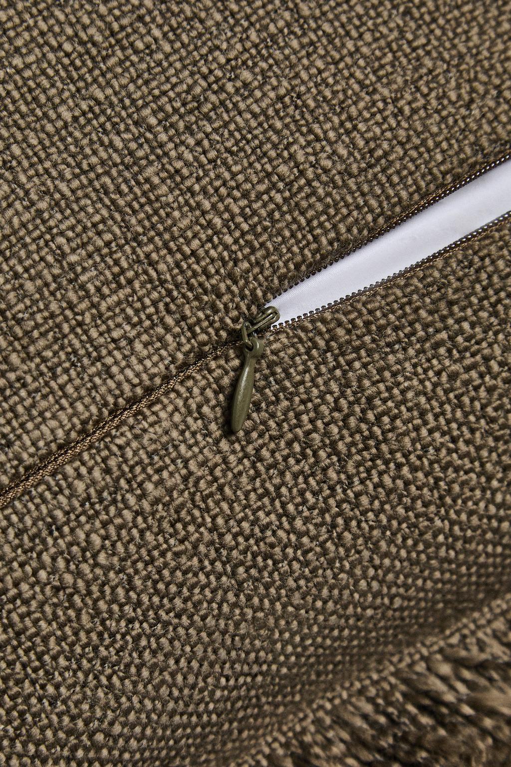 Плотный чехол для подушки