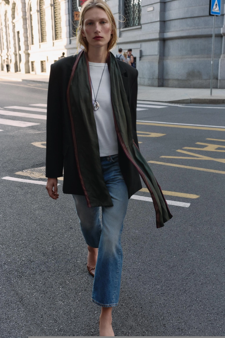 Пиджак оверсайз с двубортной застежкой