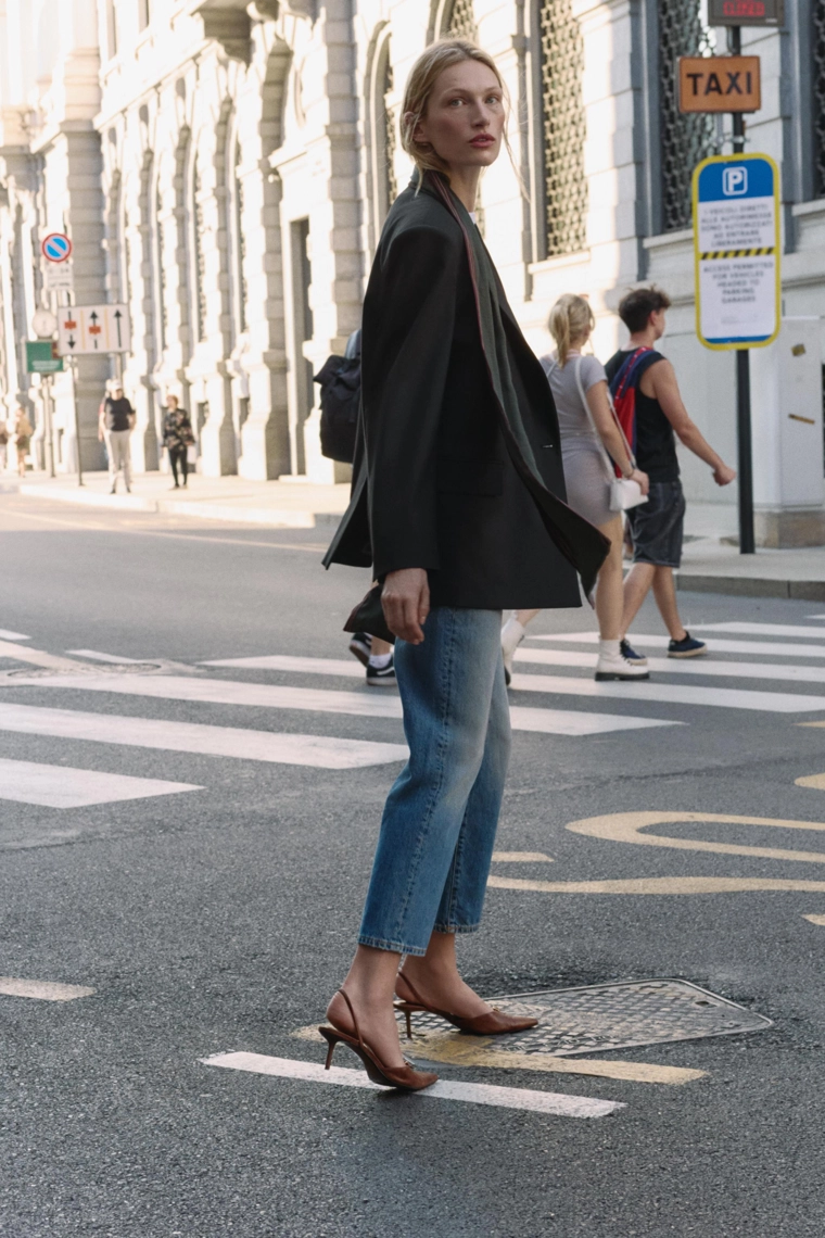 Пиджак оверсайз с двубортной застежкой