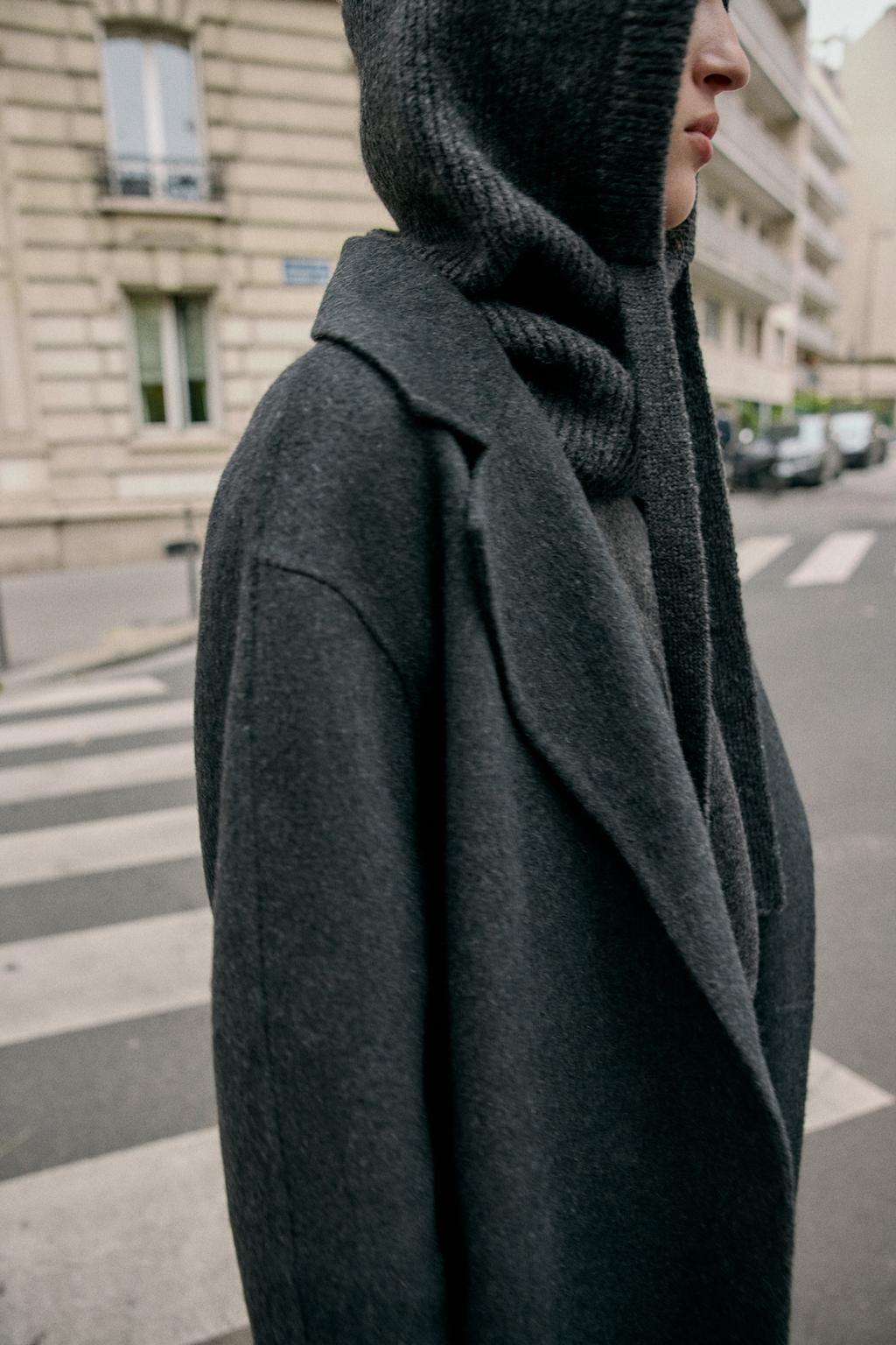 КАПЮШОН ИЗ ТРИКОТАЖА В РУБЧИК