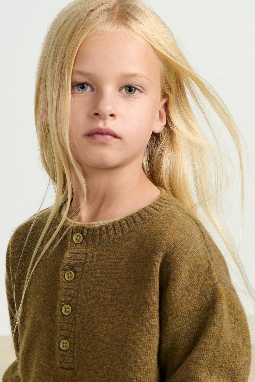 Кофта из шерсти с застежкой на пуговицы