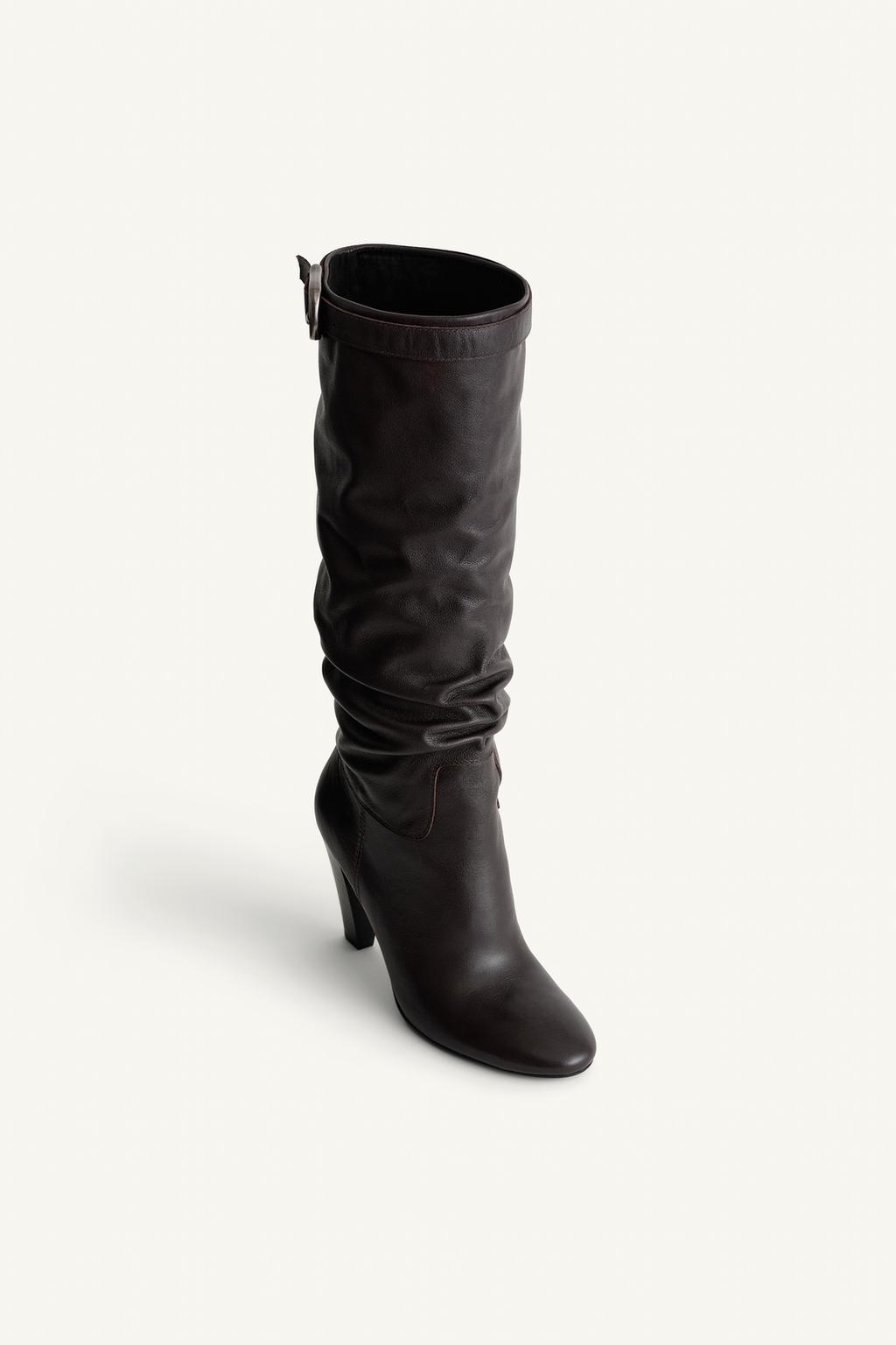 Кожаные ботфорты с ремешками