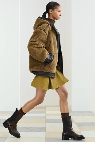 Кожаные сапоги с полоской на шею- Заказать в России