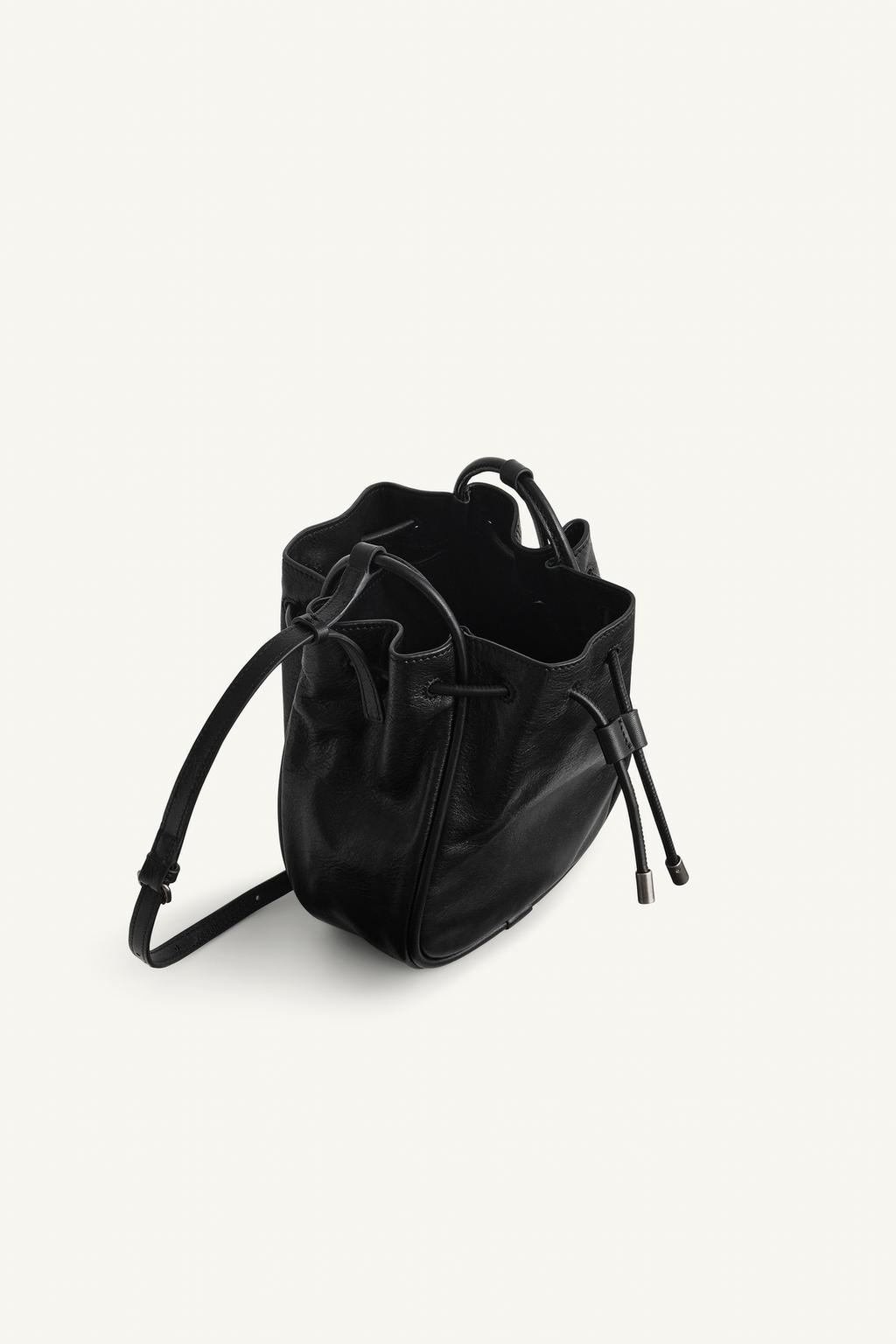 Кожаная сумка через плечо