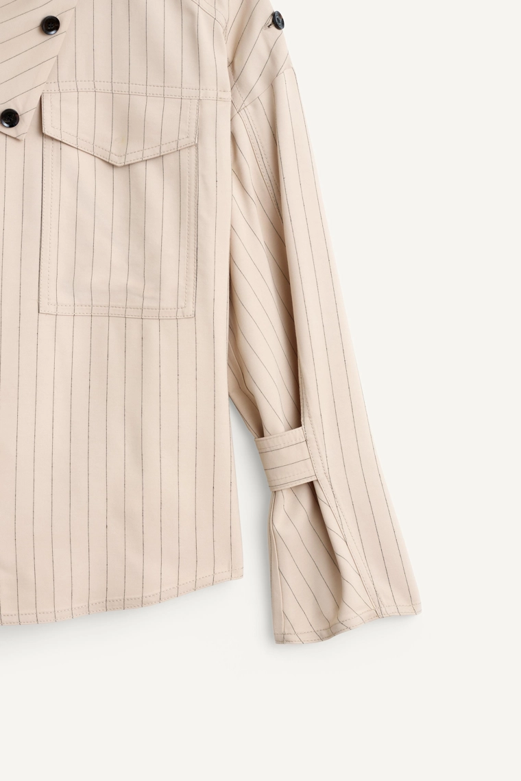 Рубашка с полосатым карманом