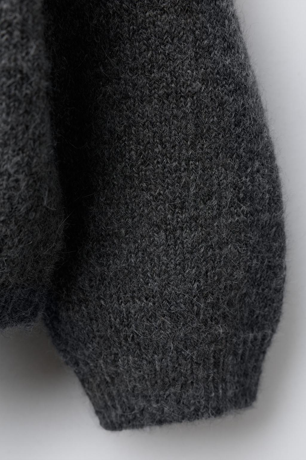 ВЯЗАНЫЙ ДЖЕРСИ С БАНТАМИ ФЛОК