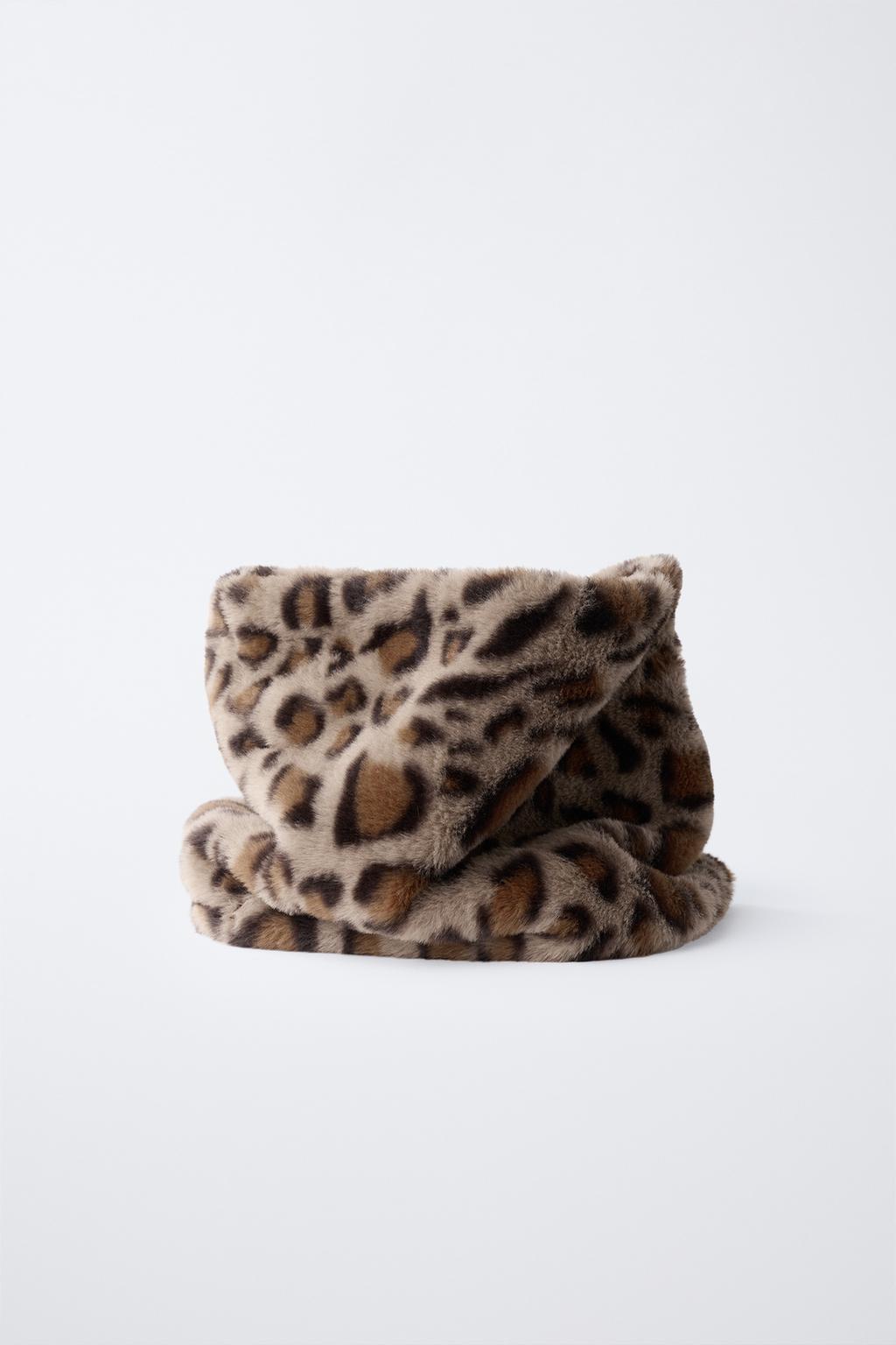 ВОРОТНИК ИЗ ИСКУССТВЕННОГО МЕХА С АНИМАЛИСТИЧЕСКИМ ПРИНТОМ