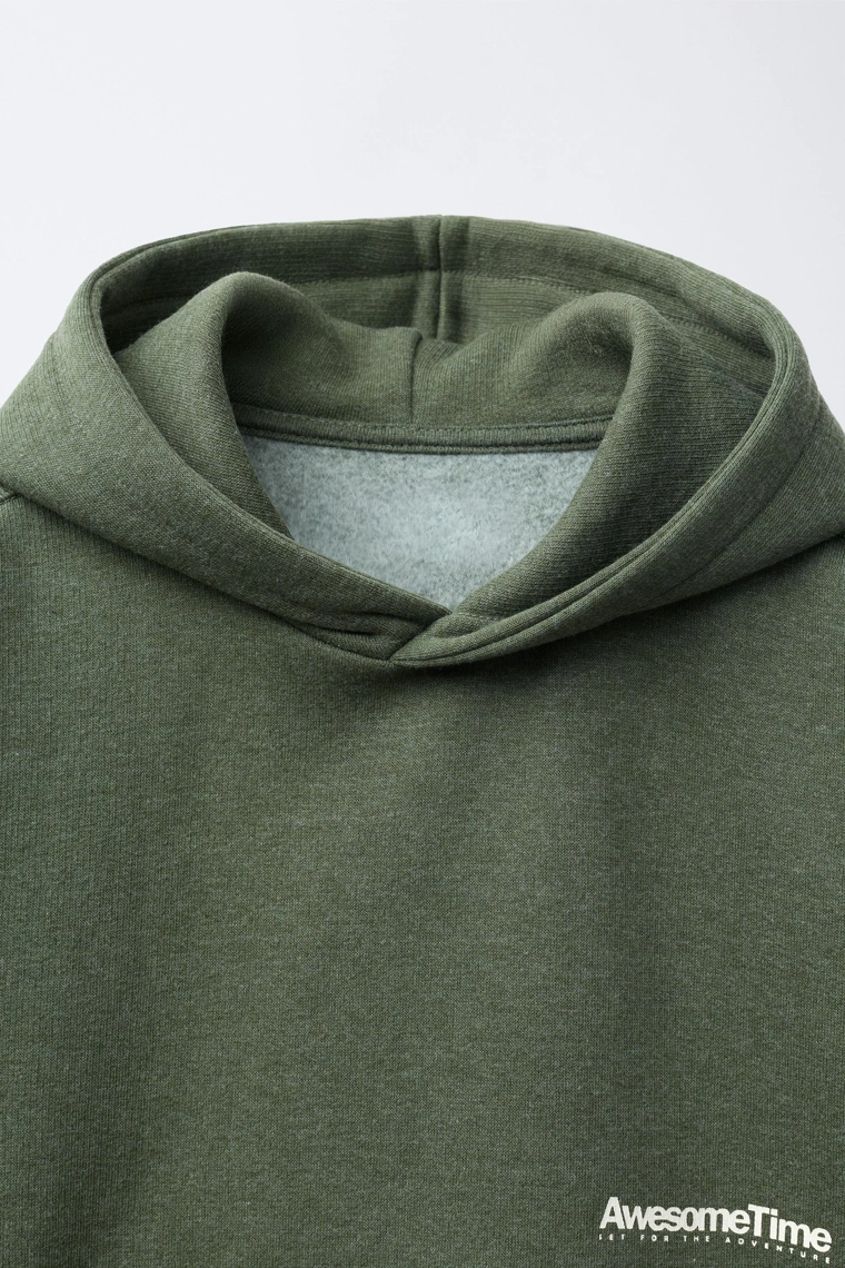 Костюм с кофтой из флиса и брюками с лозунгом