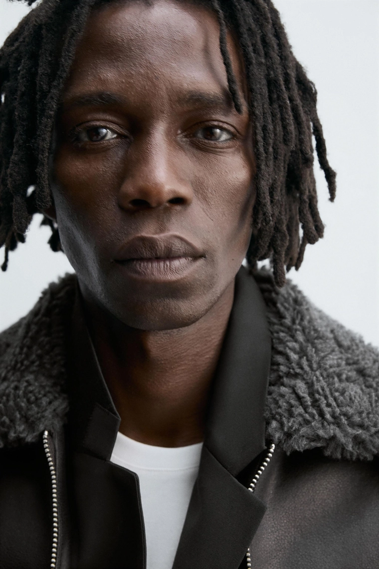 Куртка из кожзаменителя с двусторонним эффектом