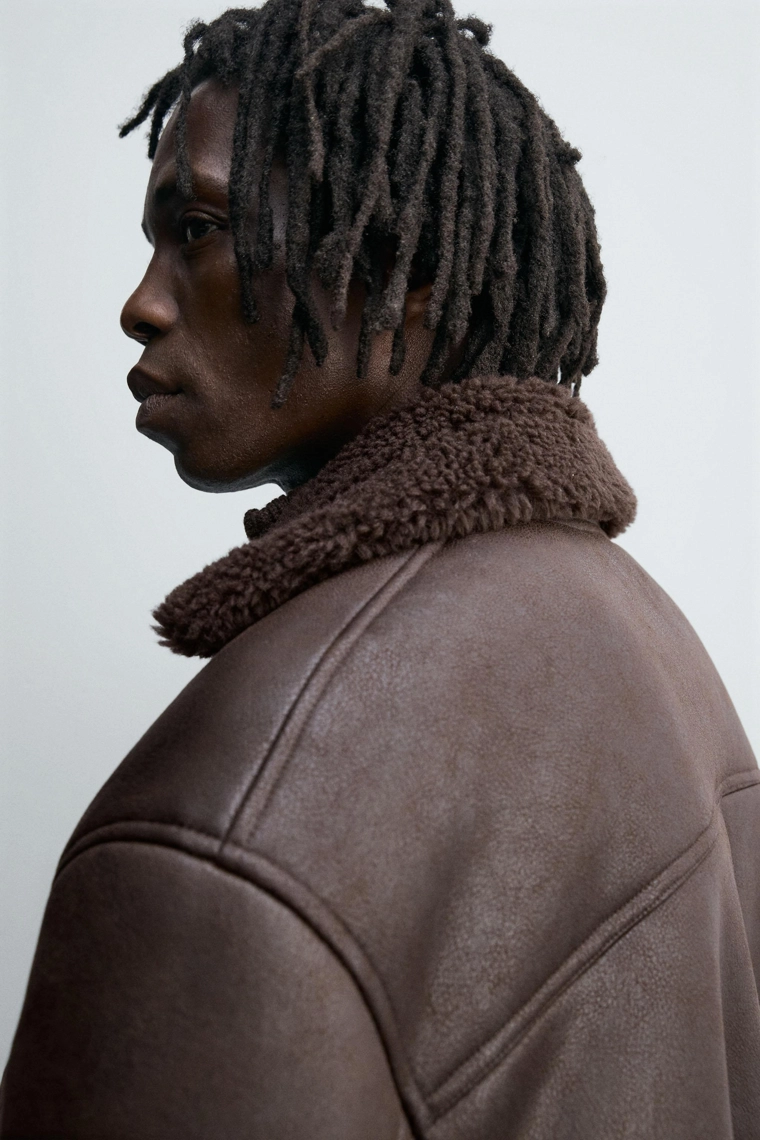 Куртка из кожзаменителя с двусторонним эффектом