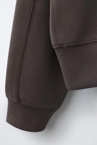 Спортивная толстовка с рельефной надписью- Заказать в России