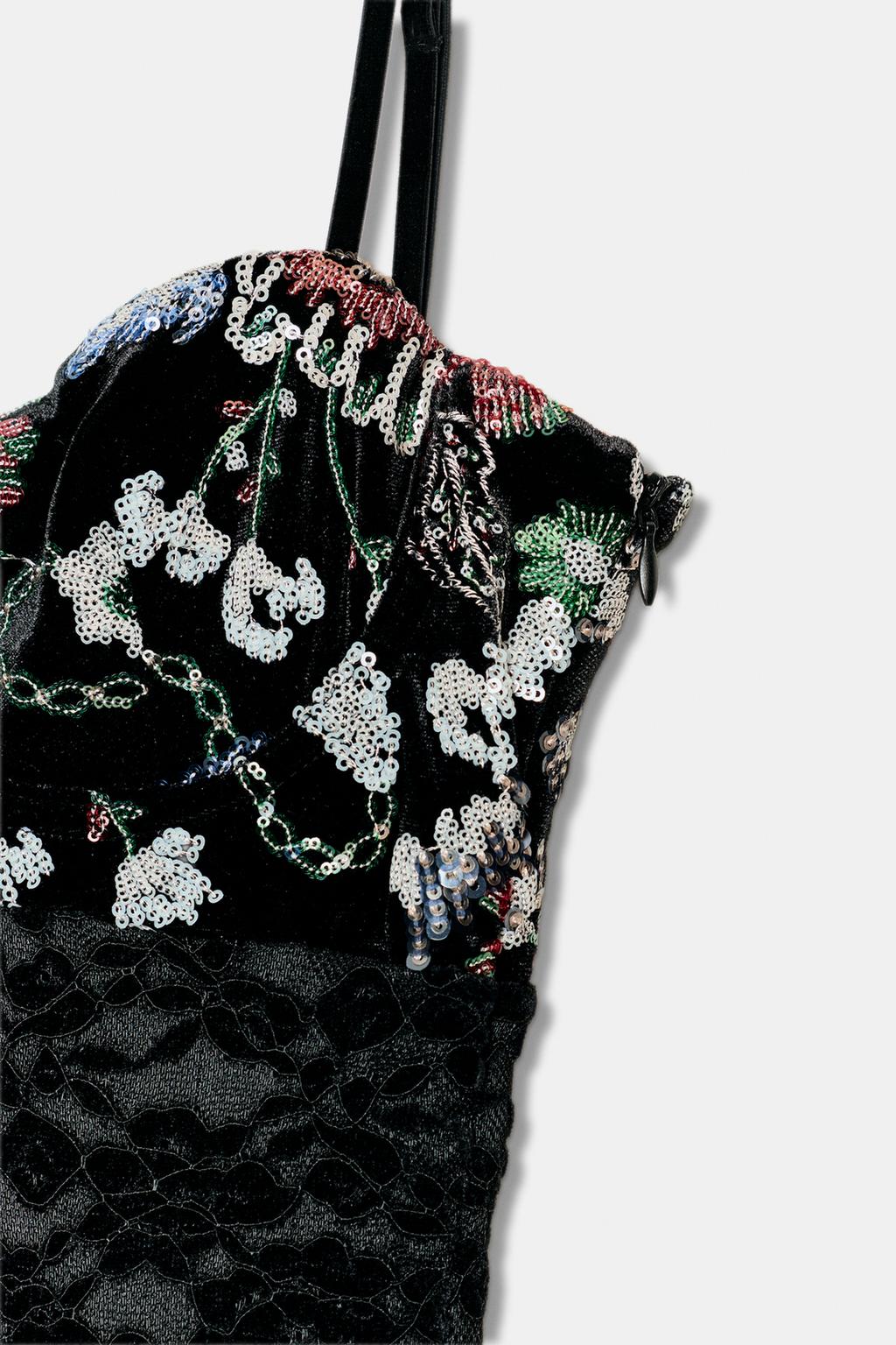 ПЛАТЬЕ С ВЫШИВКОЙ И КРУЖЕВОМ