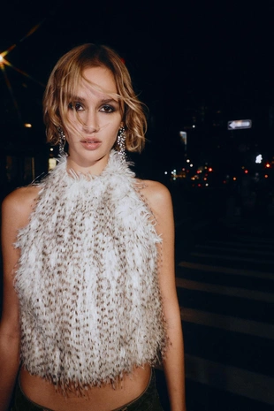 Топ халтер из искусственного меха- Заказать в России