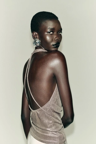 Топ с горловиной халтер и драпировкой- Заказать в России