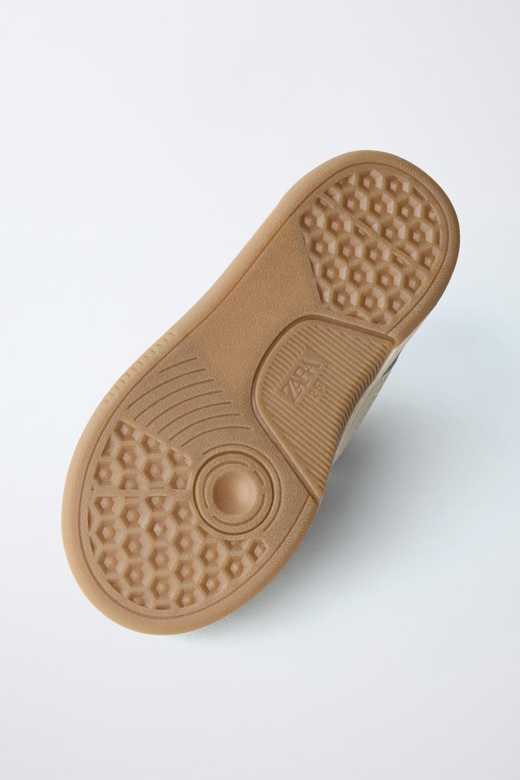 КРОССОВКИ MINNIE MOUSE © DISNEY